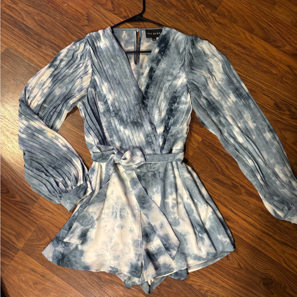 The Sang Woman’s Sz L Tie-Dye Romper *NWOT*